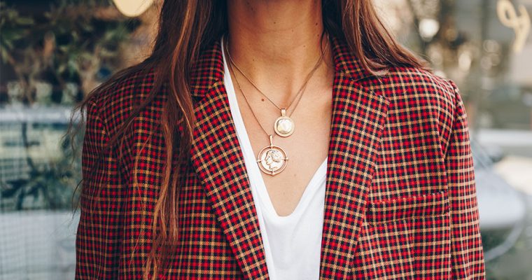 MOST POPULAR AND STUNNING NECKLACE TRENDS