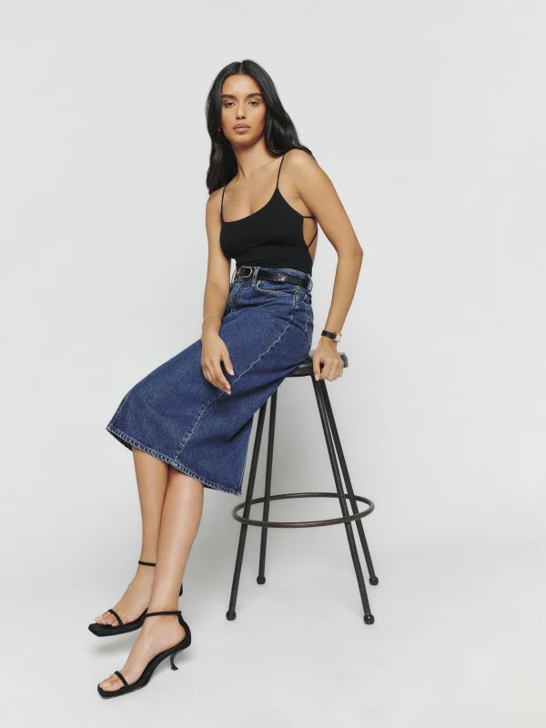 The Most Effective Ways to Wear the Denim Midi
