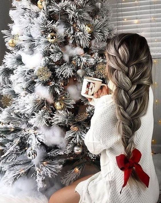 Jingle Bell Locks: Christmas Hairdos You Will Love