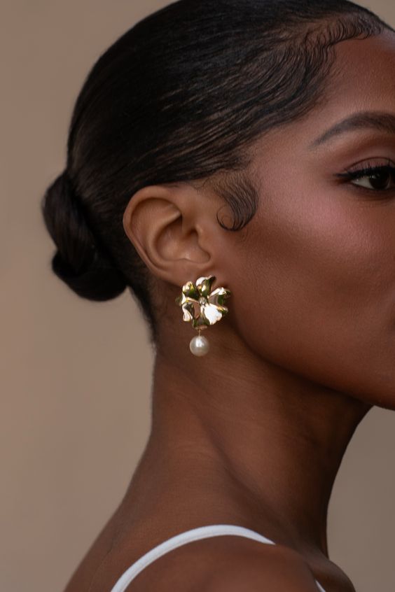How To Wear Pearls? Check This Guide out